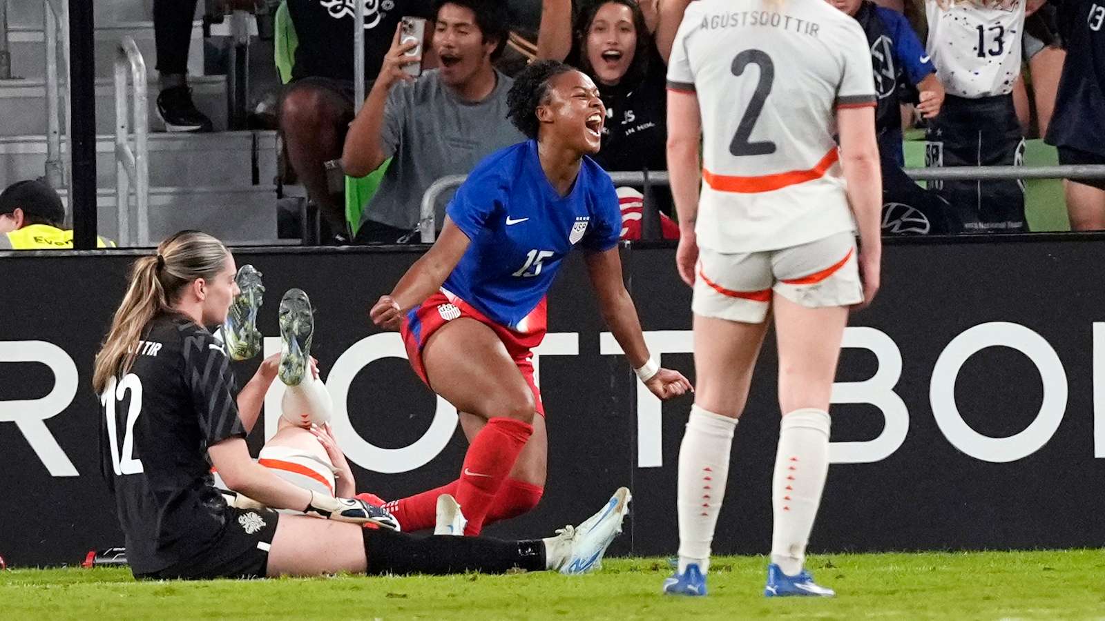 铃木彩艳作 铃木彩艳作